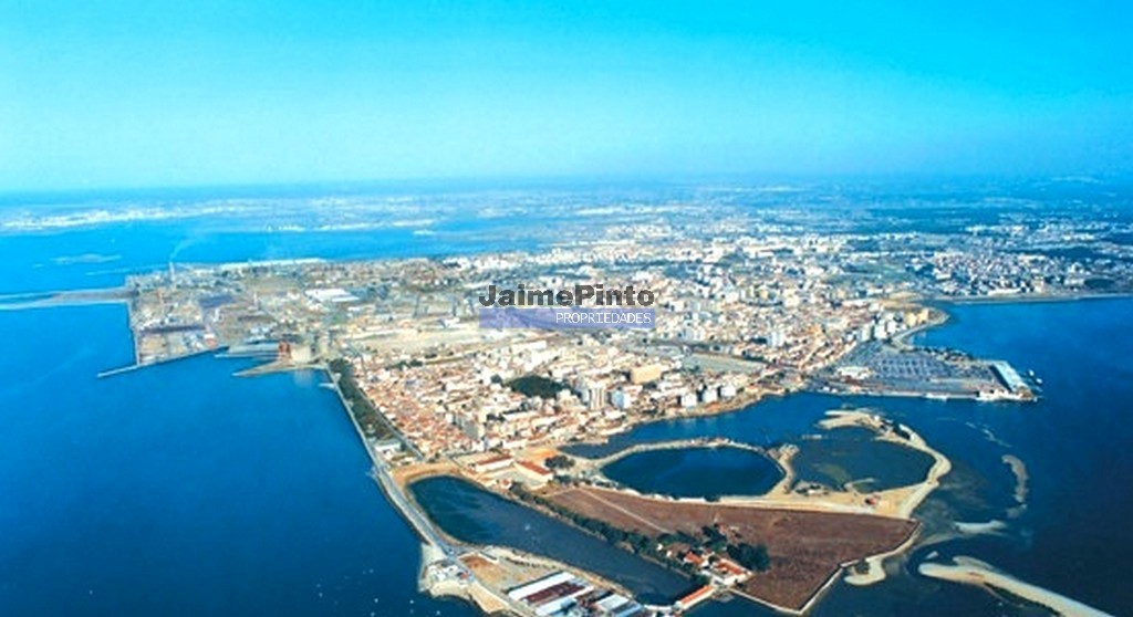 Terreno p/ contr. altura