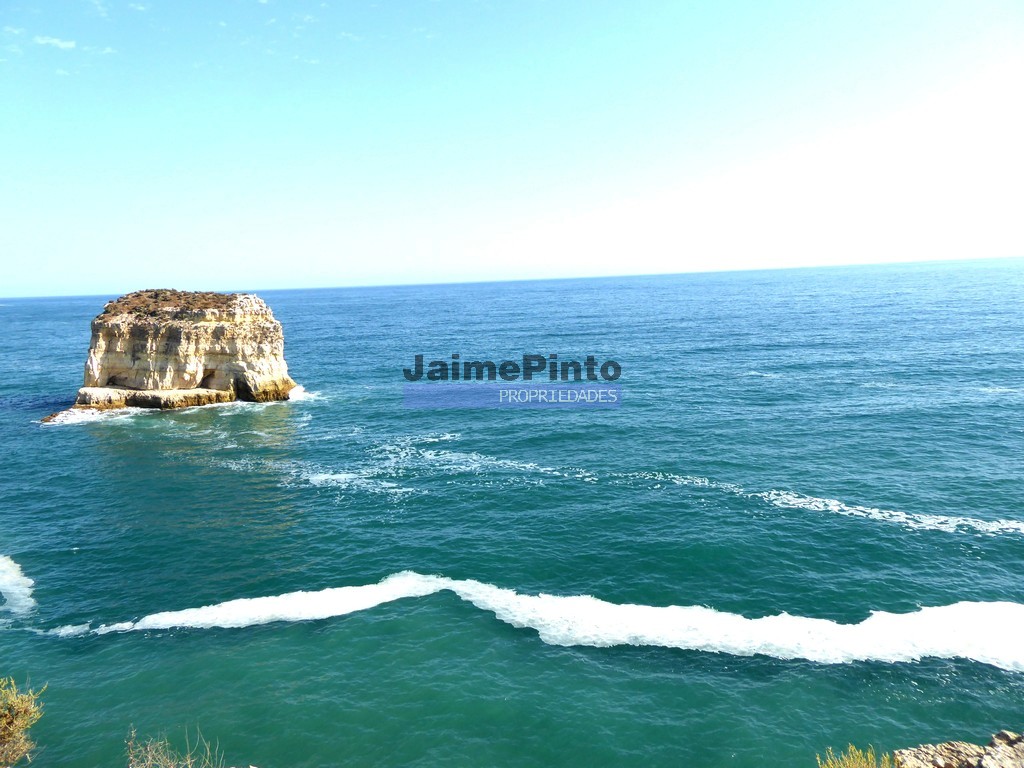 Terreno p/ contr. altura