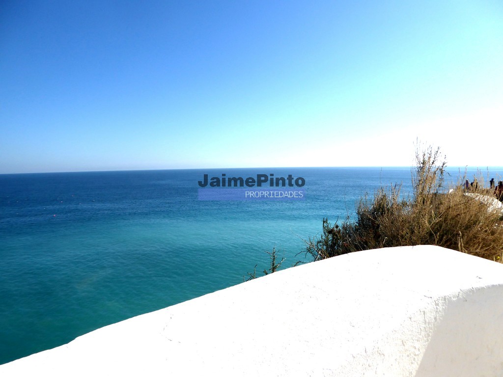 Terreno p/ contr. altura